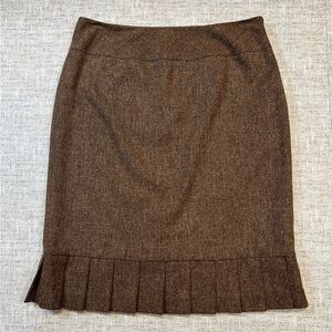 Oscar la’ Renta Brown Medium Length‎ Skirt with Pleated hem SZ 12
